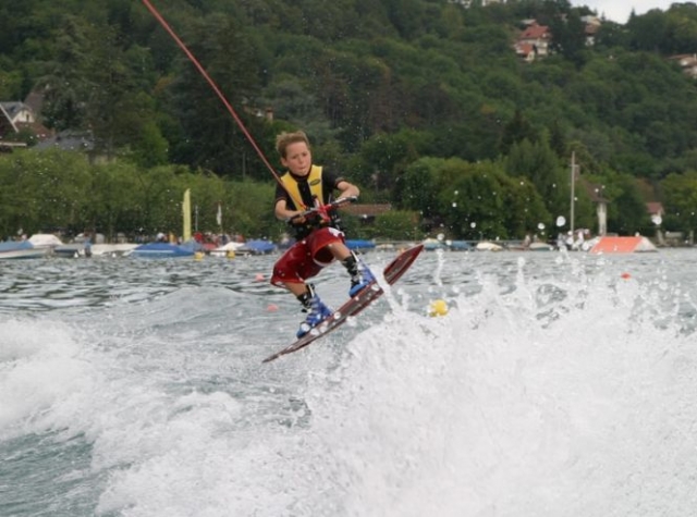  clases de wakeboard en Annecy 